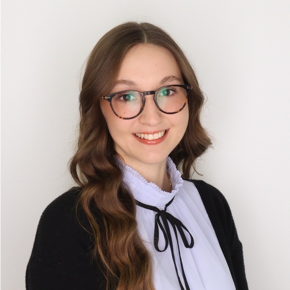 🌻 Meet your Posher, Brooklyn 🌻 - Picture 4 of 5